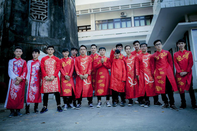 Quảng Ng&atilde;i: Học sinh bức x&uacute;c với bộ ảnh kỉ yếu xấu hơn chụp bằng điện thoại