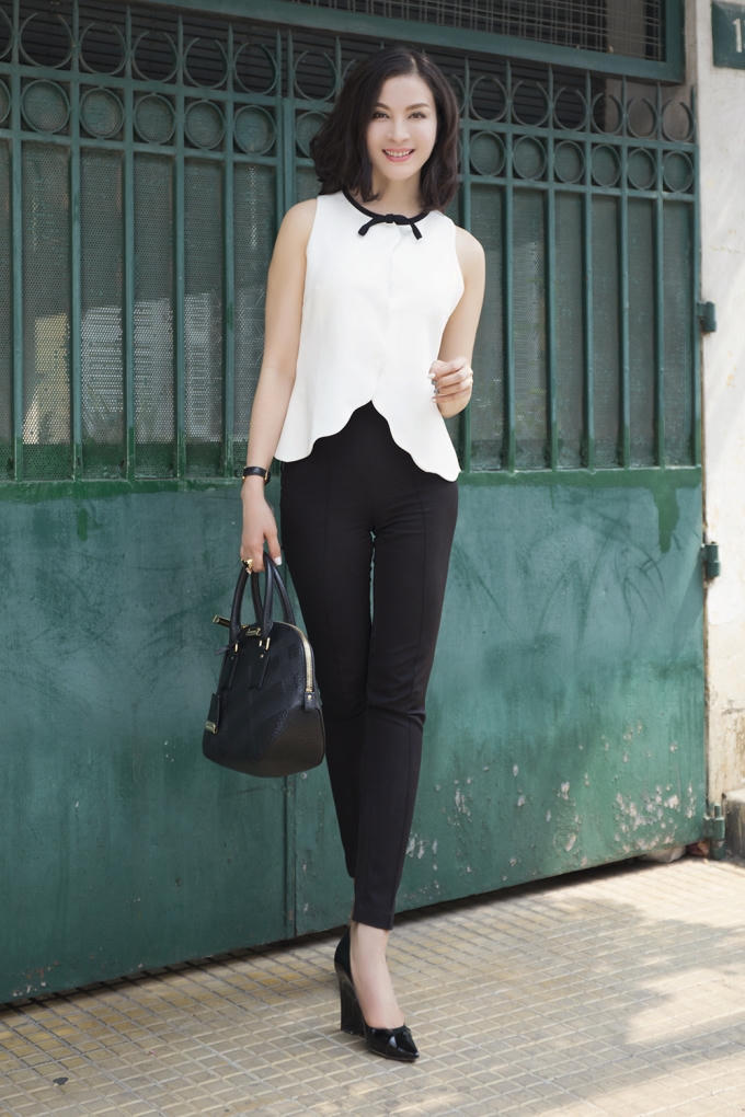 Dù gần 50 tuổi nhưng cô vẫn giữ được một thân hình cực chuẩn. Ảnh: internet.