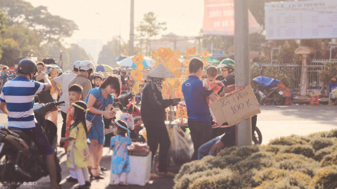 Kh&aacute;m ph&aacute; chợ hoa ở Đắk Lắk trước ng&agrave;y tết Đinh Dậu 2017