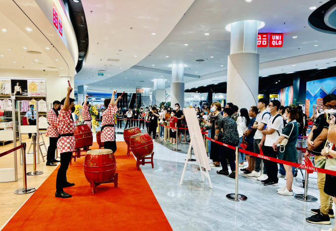 Sự kiện đã thu hút đông đảo khách hàng tham gia mua sắm và trải nghiệm.