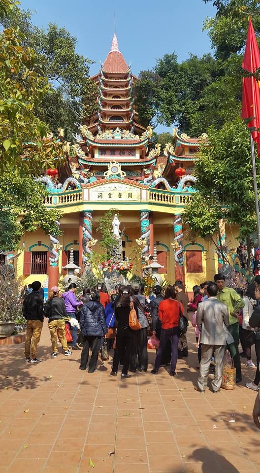 Đây là một trong những nơi thờ tự nổi tiếng trong tín ngưỡng thờ Mẫu của người Việt Nam. (ảnh: Minh Long).
