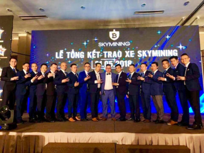 Một buổi hoạt động của Sky Mining khi còn chưa phá sản.