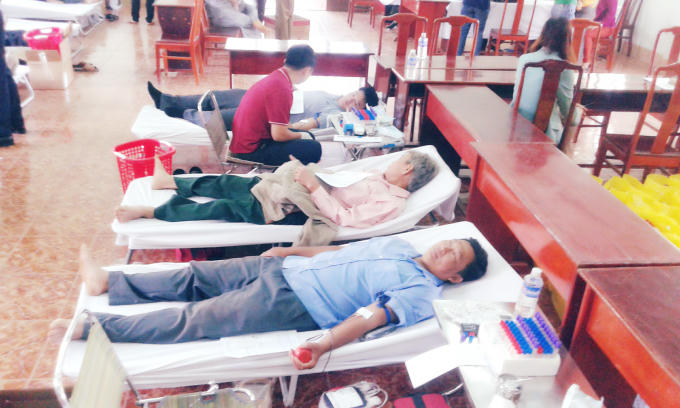 Ông Trung đã 20 lần hiến máu trong 6 năm.