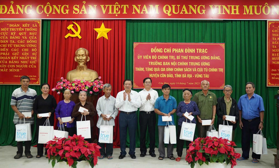 F4E4DF1A-36AC-49F7-BC2C-FA404A3453D9.