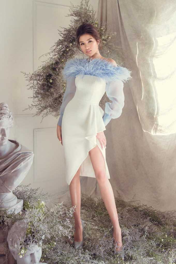 Những chiếc đầm trễ vai giúp người đẹp xứ Kinh Bắc khoe khéo bờ vai trần thon gầy gợi cảm.