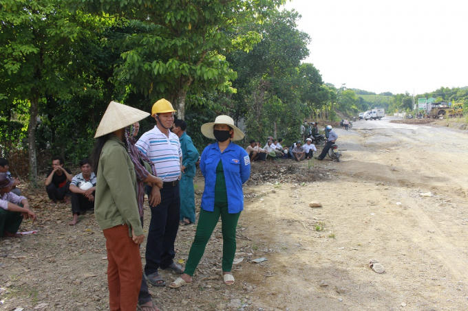 Nhiều người dân bức xúc trước sự việc.