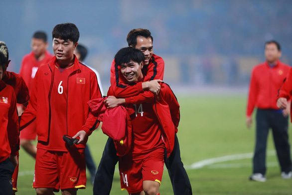 20190909-cong-phuong-sap-ve-thai-league-choi-canh-xuan-truong-van-toan-1