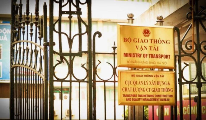 “Chỉ qua một tờ giấy đề nghị thì khó có cơ sở để chấp nhận bảo hành 10 năm hay bao nhiêu năm”, đại diện Văn phòng Bộ GTVT nói với PLVN sáng 26/10.