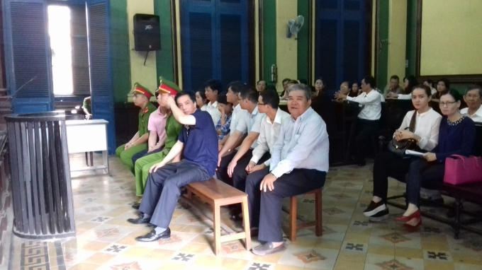 Các bị cáo tại phiên tòa sơ thẩm.