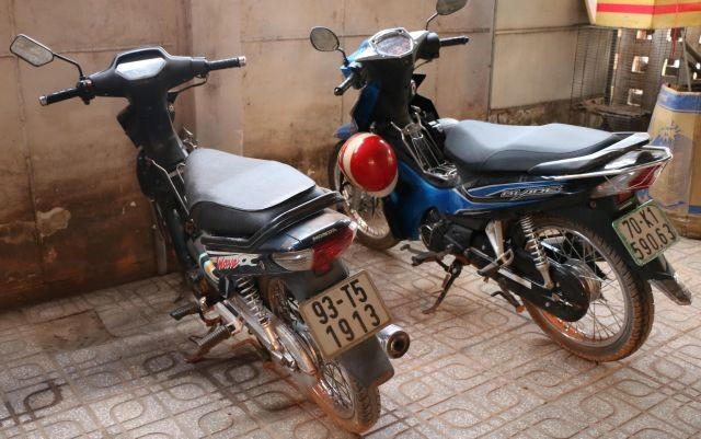 Xe mô tô 93T5-1913 là phương tiện Tùng sử dụng đi gây án thu tại Bãi gửi xe Trung tâm y tế huyện Tân Châu, tỉnh Tây Ninh