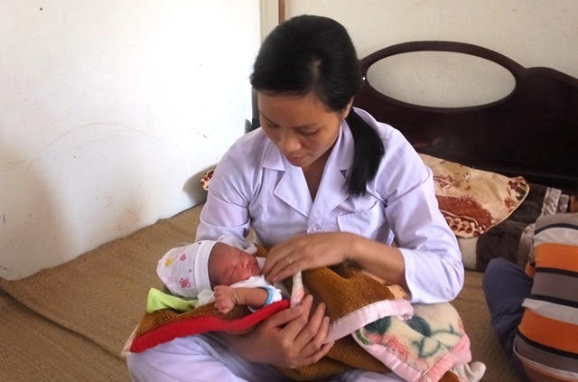 Chị Quyên hàng ngày phải làm cả chục công việc không có thời gian nghỉ.