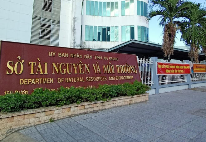 Sở TN - MT An Giang đã có báo cáo và đề xuất với UBND tỉnh hủy kết quả đấu giá quyền khai thác mỏ cát trên sông Tiền, thuộc xã Bình Phước Xuân, huyện Chợ Mới.