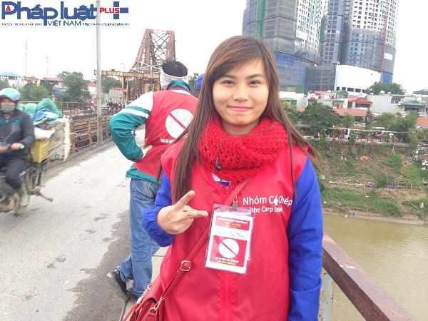 Theo nhưng các thành viên của đội Tình nguyện Cá chép ở đây cho biết, đây là năm thứ 3 nhóm tổ chức các hoạt động, ban đầu cũng vấp phải sự phản đối, nhưng dần dần mọi người cũng hiểu ra và đón nhận một cách tích cực hơn.
