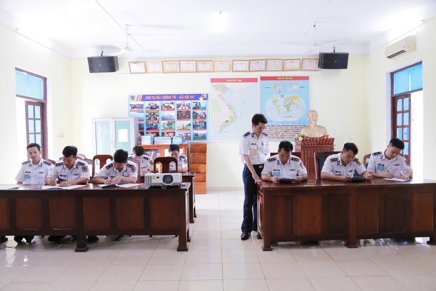 Các thí sinh tham gia phần thi Lý thuyết chuyên ngành.