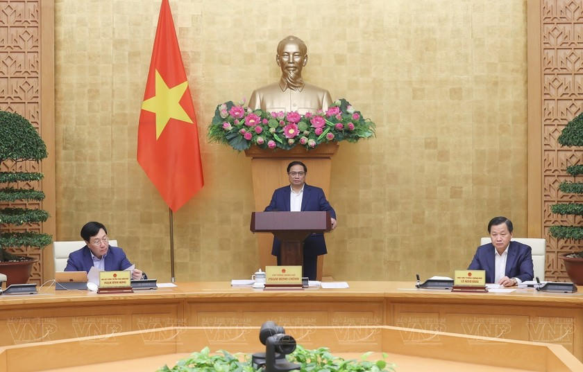 thu-tuong-pham-minh-chinh-chu-tri-phien-hop-chuyen-de-xay-dung-phap-luat-thang-122022-9764