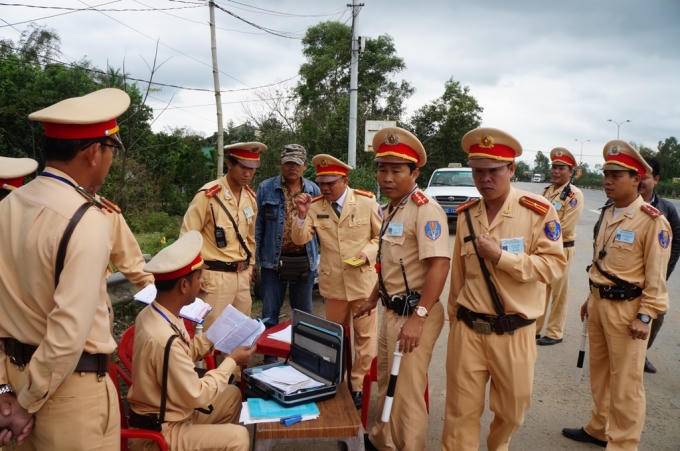 Lập biên bản vi phạm.