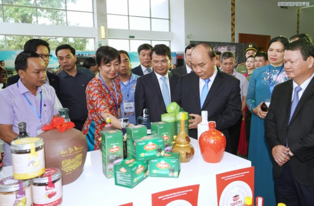 Thủ tướng dự Hội nghị xúc tiến đầu tư, thương mại, du lịch tỉnh Lào Cai
