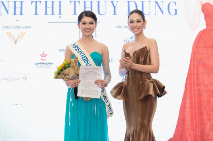 Cô và ê-kíp đang tăng tốc để có thể chuẩn bị mọi thứ một cách tốt nhất cho cuộc thi.