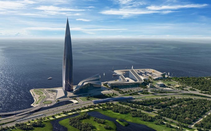 Xung quanh tòa tháp là khu phức hợp các không gian công cộng bao gồm 3 quảng trường, 1 sân khấu tròn ngoài trời với 2.000 chỗ ngồi và cảnh quan tản bộ.