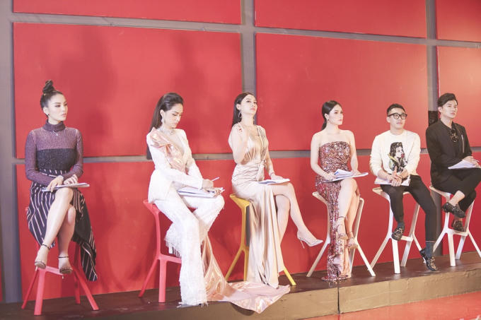 Siêu mẫu 2018: Loạt chân dài khoe