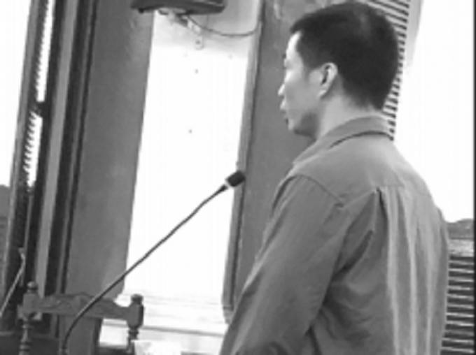 Tuấn Bắc tại phiên tòa sơ thẩm về tội “buôn bán trái phép chất ma túy”.