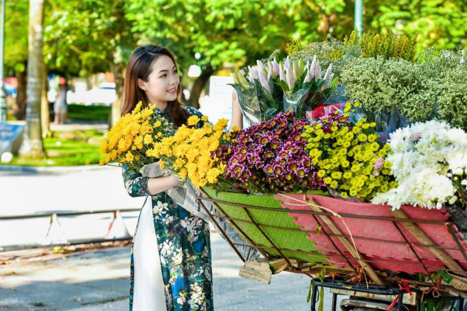 Hình ảnh quen thuộc trên từng con phố khi Hà Nội vào thu.