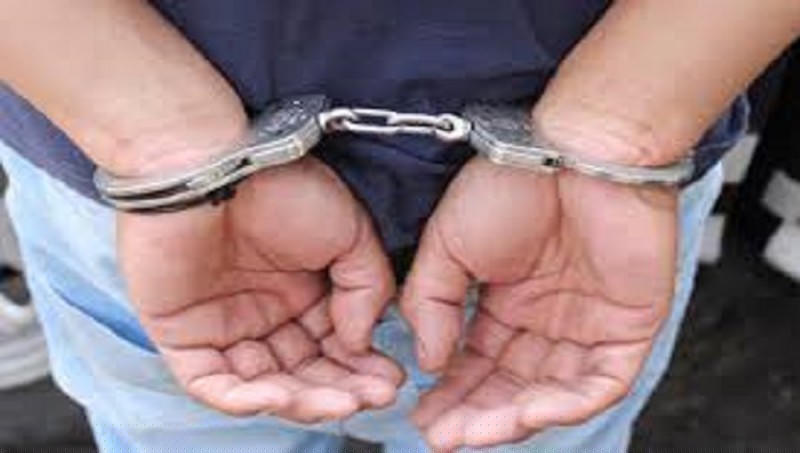 Công an TP Hạ Long bắt một cán bộ thuộc Sở KH&CN vì hành vi làm giả hồ sơ hàng hóa.