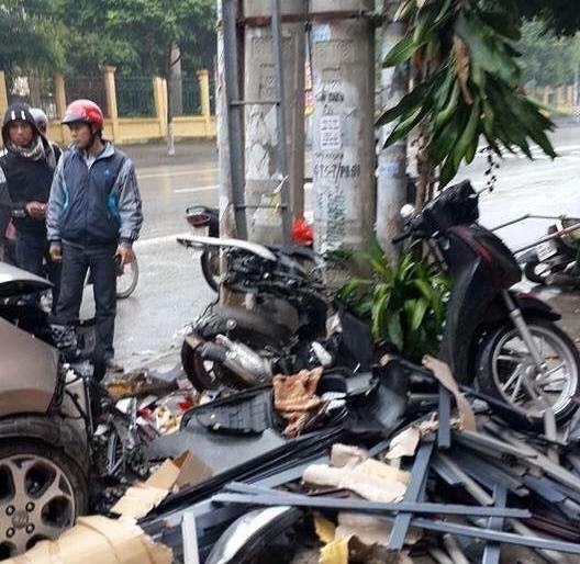 Ph&oacute; Ch&aacute;nh văn ph&ograve;ng Tỉnh ủy cầm l&aacute;i trong vụ tai nạn ở H&agrave; Nam