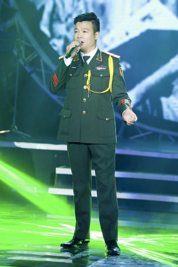 Vũ Thắng Lợi đầy cảm xúc với "Trên đỉnh Trường Sơn ta hát"