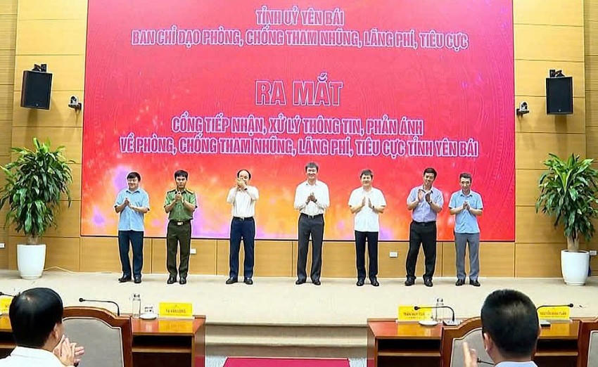 Hội nghị ra mắt cổng tiếp nhận, xử lý thông tin, phản ánh về phòng, chống tham nhũng, lãng phí, tiêu cực tỉnh Yên Bái. (Ảnh: Báo Yên Bái).