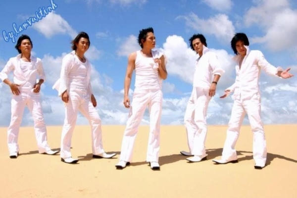 Những ca khúc nổi tiếng của nhóm như: Đêm trăng tình yêu....đã in sâu vào trong lòng khán giả thời bấy giờ. Ảnh: internet.