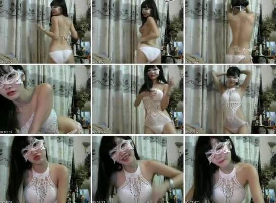 Những hình ảnh được cắt ra từ đoạn clip chát sex được cho là giống với Hường Hana. Ảnh: internet.