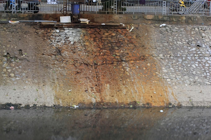 Một phần nguyên nhân dẫn đến sự ô nhiễm này đó chính là vấn nạn xả thải chưa qua xử lý