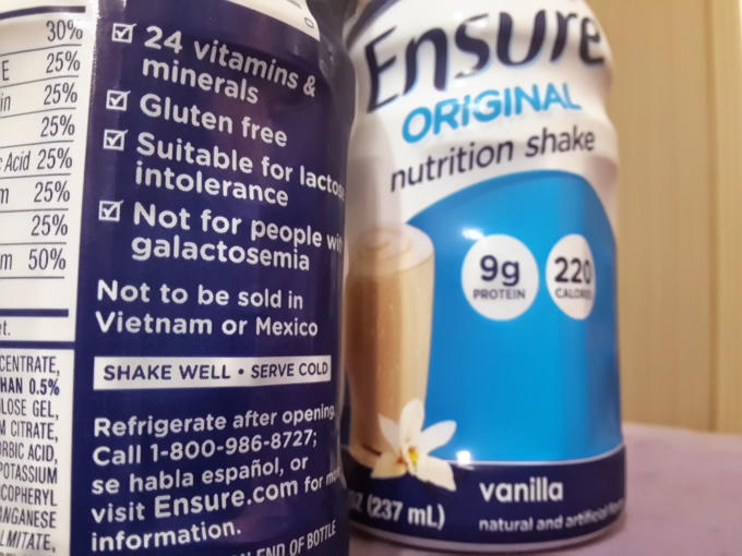 Một sản phẩm của sữa Ensure có dòng chữ “Not to be sold in Vietnam or Mexico”.
