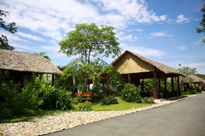 Các chiếu nghỉ phục vụ khách của Công viên Thiên Đức.