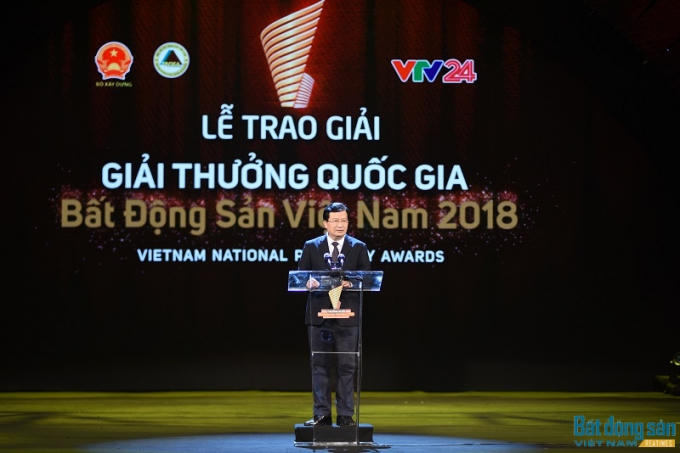 Phó thủ tưởng Trịnh Đình Dũng phát biểu tại lễ trao giải.