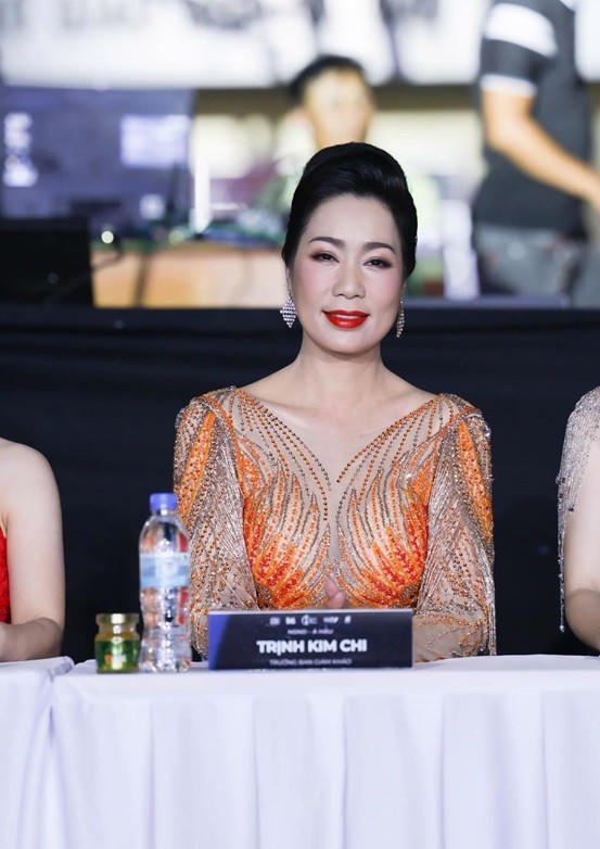 NSND, Á hậu Trịnh Kim Chi - Trưởng BGK cuộc thi.