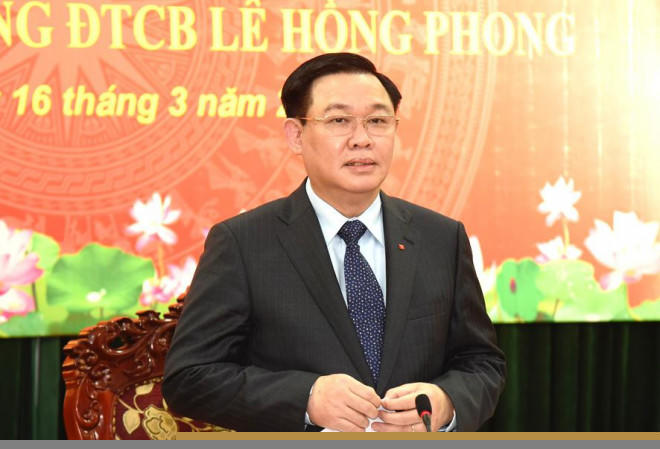 Ủy viên Bộ Chính trị, Bí thư Thành ủy Hà Nội Vương Đình Huệ.