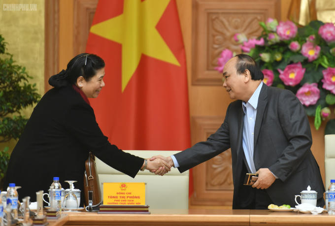 Thủ tướng chủ tr&igrave; cuộc họp Tiểu ban Kinh tế - X&atilde; hội chuẩn bị Đại hội XIII của Đảng