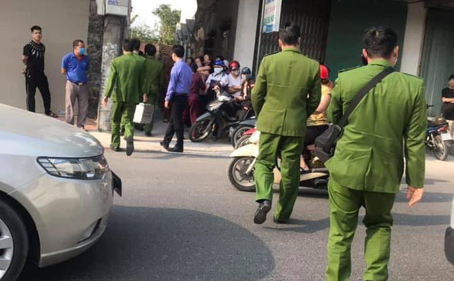 Công an khẩn trương tổ chức khám nghiệm tại hiện trường, điều tra làm rõ vụ việc.