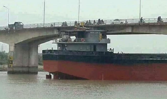 Tàu Thanh Luân 28 (số hiệu HP-3016), chưa hoàn thiện đầy đủ các thủ tục đăng kiểm.