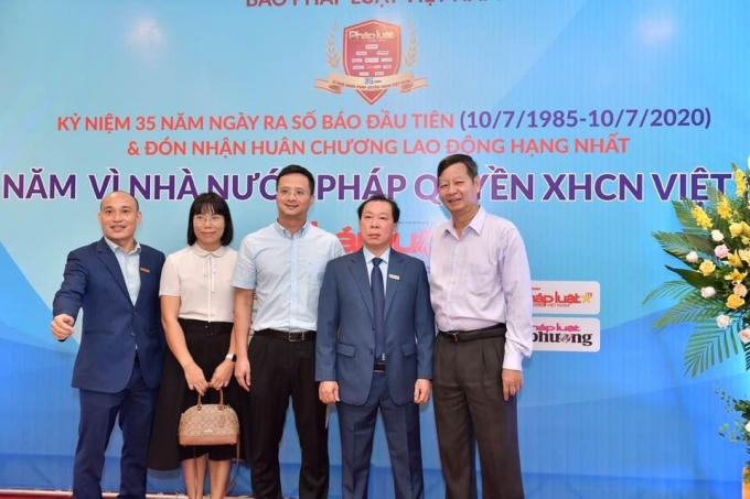 844A63D9-5B48-4B00-837A-0DF6C6B327EB.