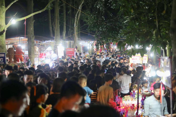 Ban Tổ chức Lễ hội đền Hùng năm nay vẫn quyết tâm tiếp tục giữ mục tiêu “5 không” tại Lễ hội, đó là: Không có người ăn xin, ăn mày; không ùn tắc giao thông; không chèo kéo khách và xảy ra tình trạng giá cả, dịch vụ mang tính "chặt chém"; không có những hành vi phản cảm trong lễ hội và không để mất vệ sinh môi trường ở khu vực lễ hội và các khu vực công cộng khác tại Đền Hùng.