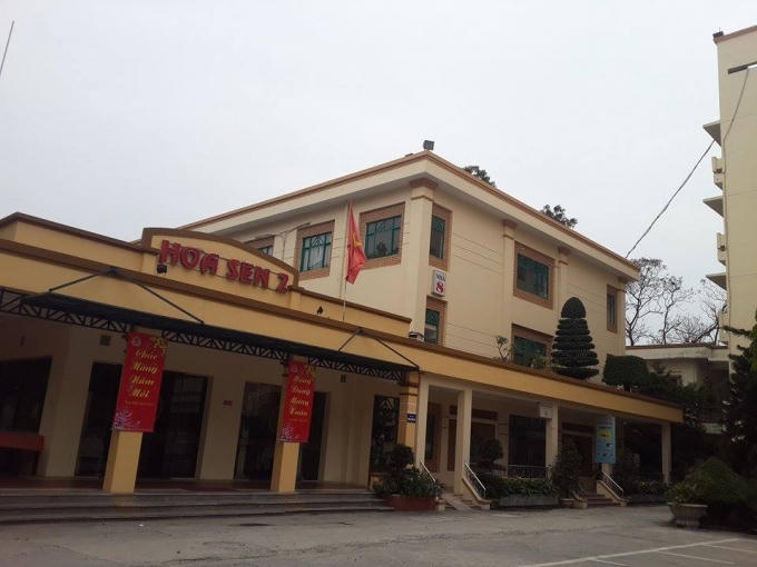 Tòa nhà 8 và nhà hàng Hoa Sen 2.