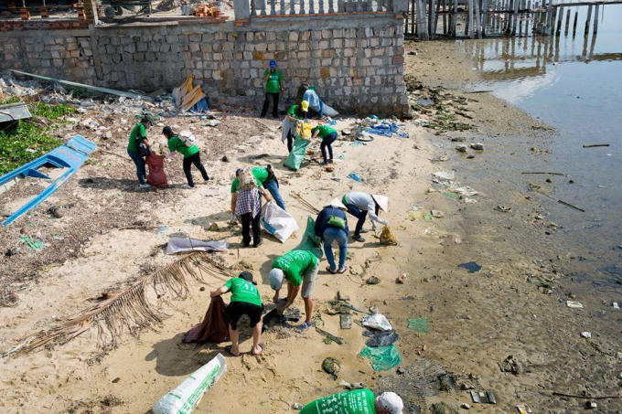Cần lắm hành động chung tay bảo vệ môi trường biển.