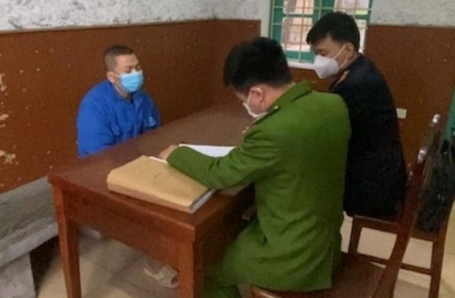 Đề nghị truy tố kẻ lợi dụng danh nghĩa cán bộ ngân hàng để lừa đảo chiếm đoạt tài sản