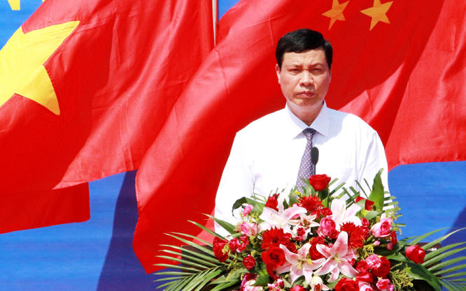 Đồng chí Nguyễn Đức Long phát biểu tại buổi lễ.