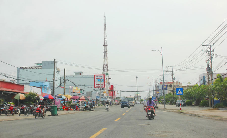 Thị trấn Năm Căn (huyện Năm Căn) đạt chuẩn đô thị văn minh.