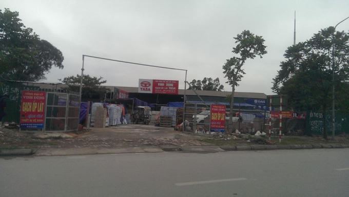 Mới được xây dựng nhưng cũng không hề xử lý.