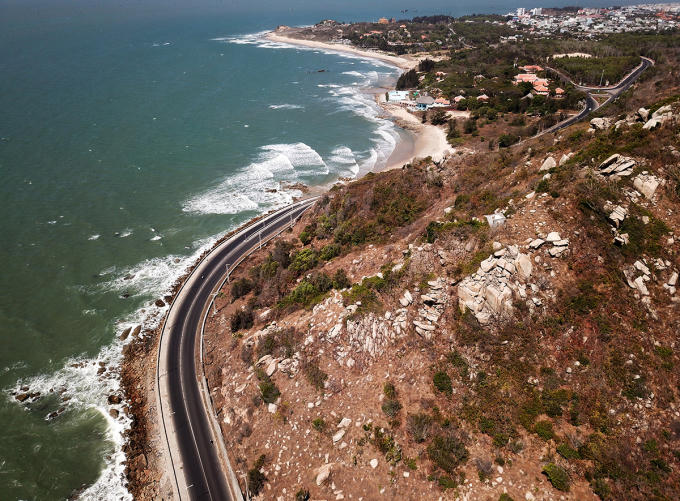 Duong-ven-bien-Vung-Tau-Binh-C-8482-6807-1615368480